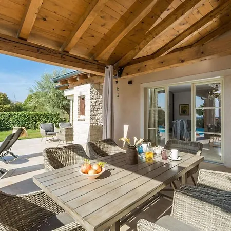 Nar With Pool And Panoramic Views *
