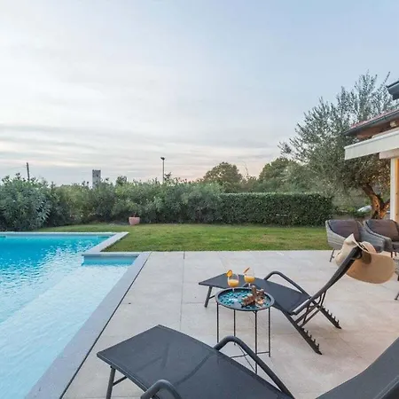 Nar With Pool And Panoramic Views