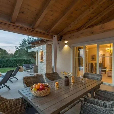 Nar With Pool And Panoramic Views